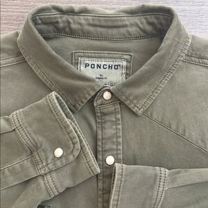 Poncho Shirt Mens XL  army Green Regular fit pearl snap